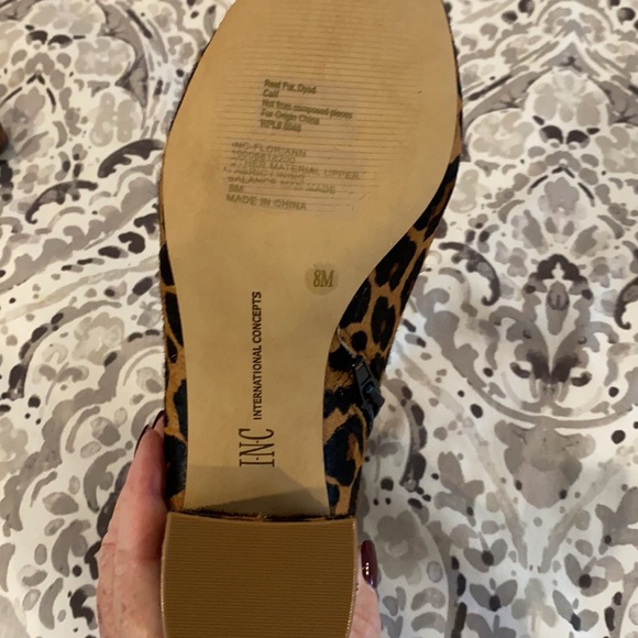 Woman’s suede leopard booties - Picture 4 of 5